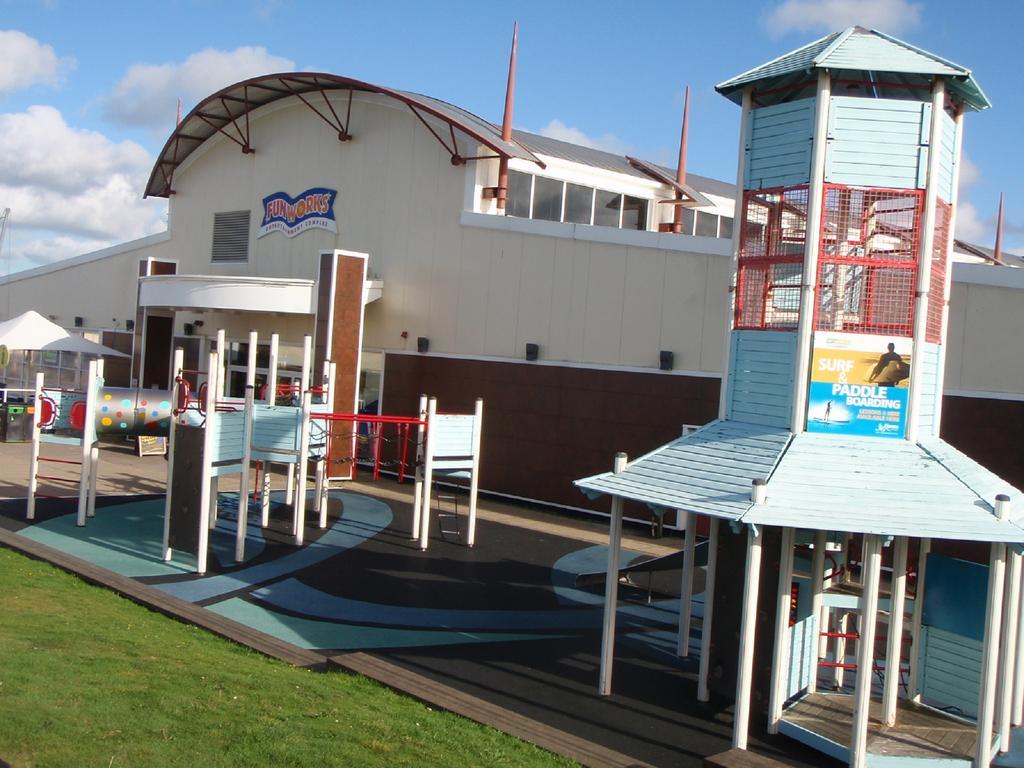 Holidays At Perran Sands Holiday Park Перънпорт Екстериор снимка