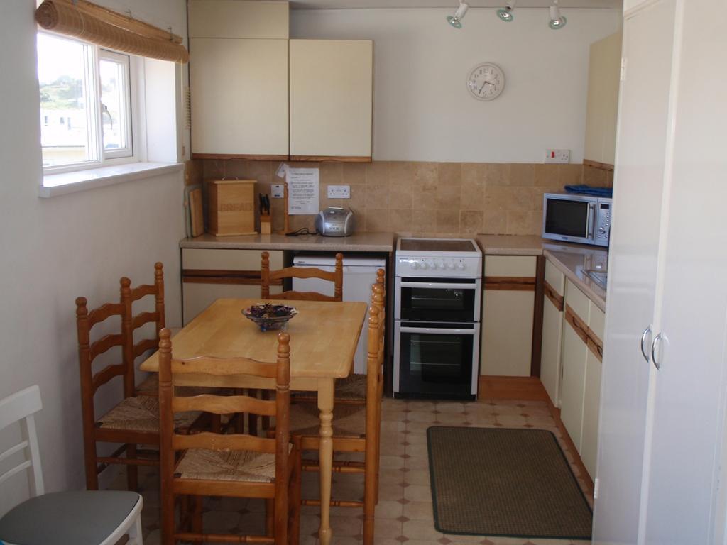 Holidays At Perran Sands Holiday Park Перънпорт Екстериор снимка